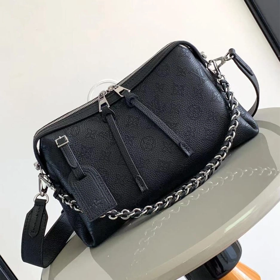 LV Hand It All PM UrbanStyle 210