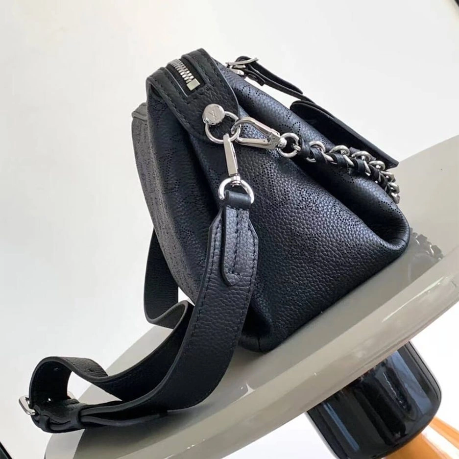 LV Hand It All PM UrbanStyle 210
