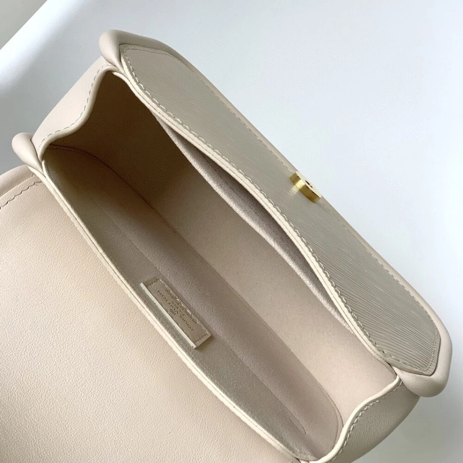 Effortless LV Hide and Seek 161