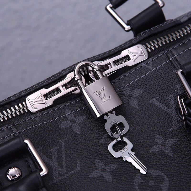 Sporty LV Keepall Bandouliere 679