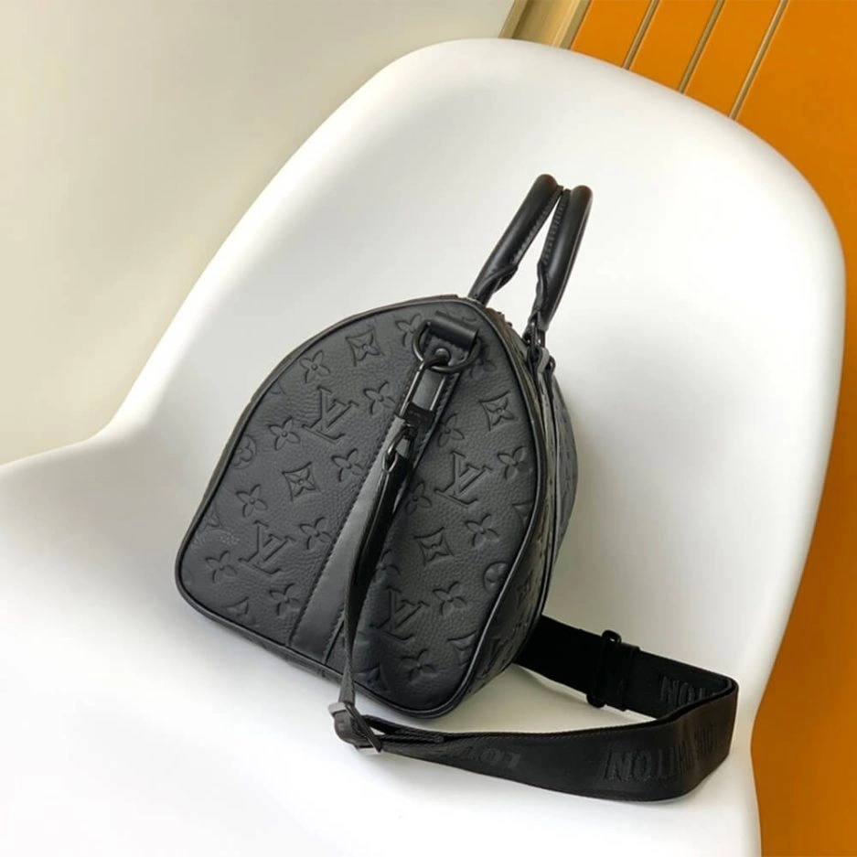 LV Keepall Bandoulière Sleek 251