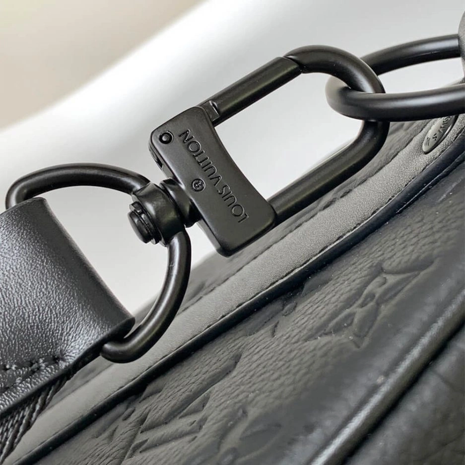 LV Keepall Bandoulière Sleek 251