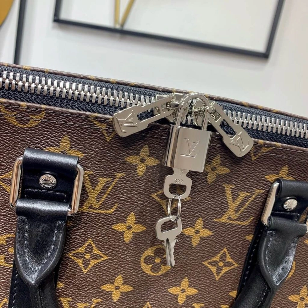 Supportive LV Keepall Bandoulière 250