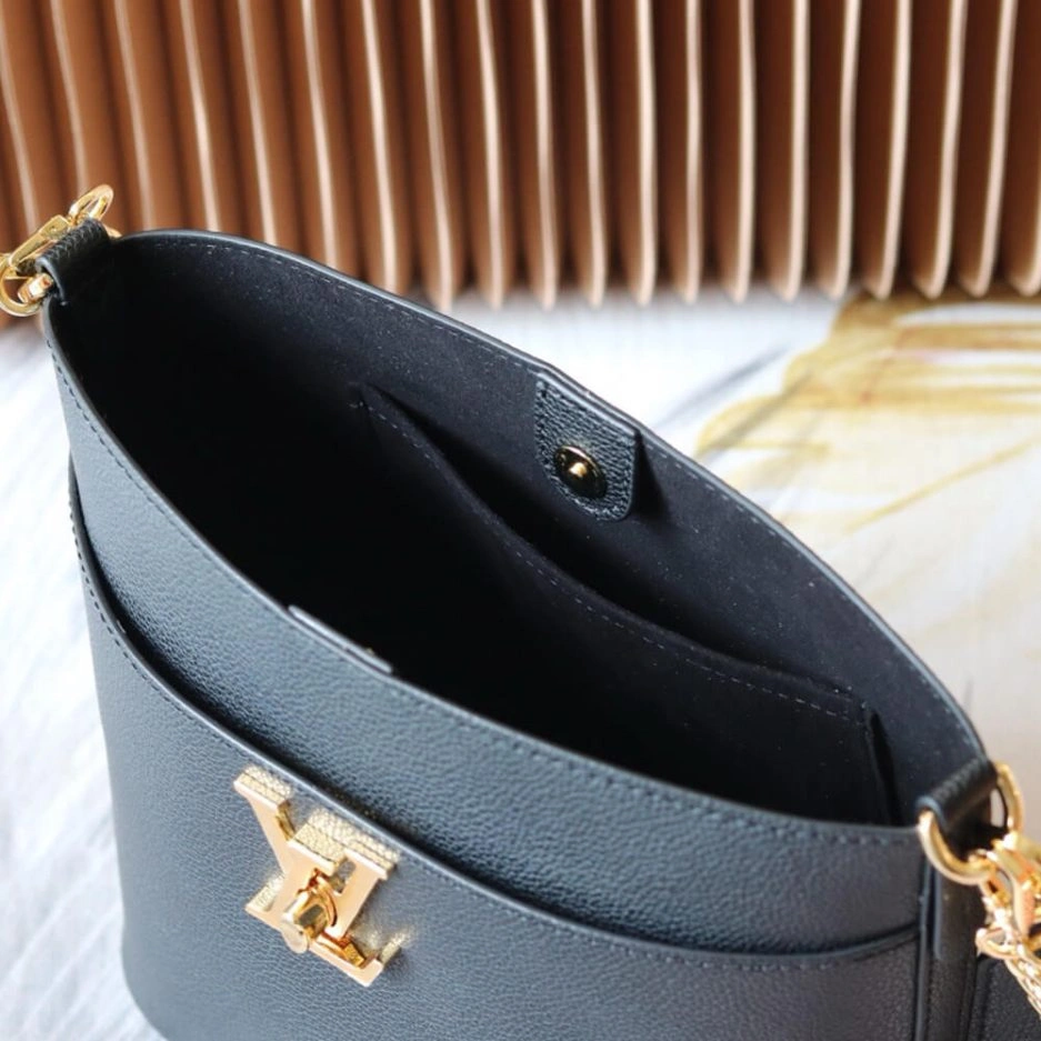 LV Lock and Walk ZipUp 348