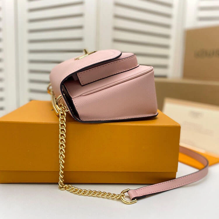 WellDesigned LV Lockme Chain PM Handbag 806