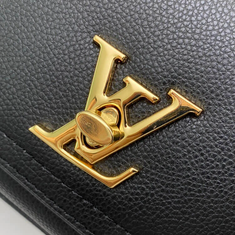 UrbanStyle LV Lockme Chain PM Handbag 805