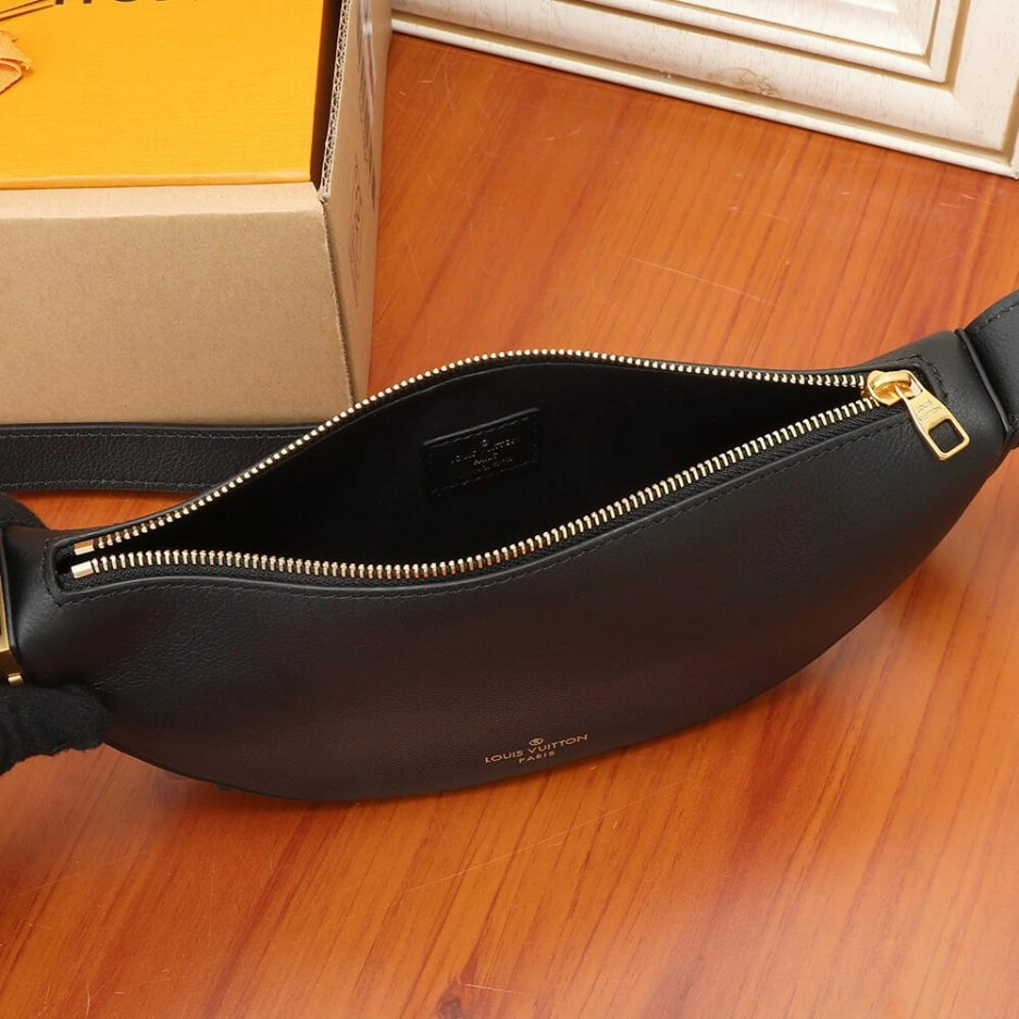 Casual LV Low Key Bumbag 218