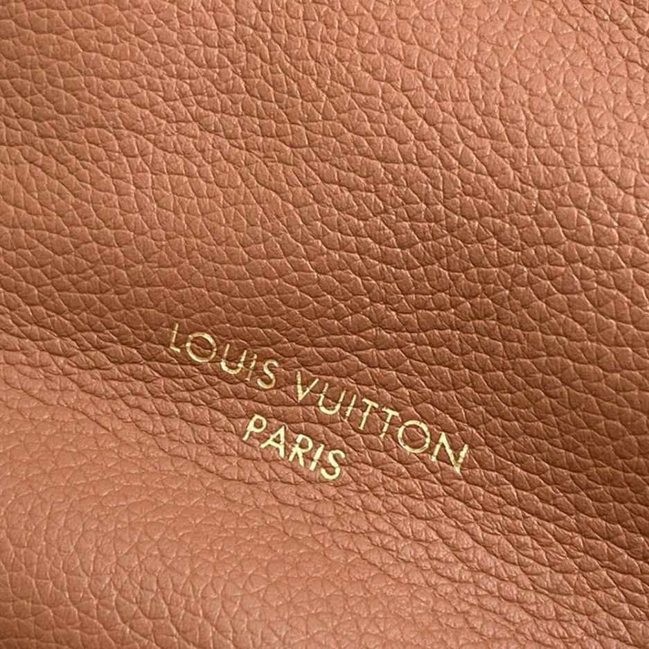 LV Low Key Hobo MM Affordable 324