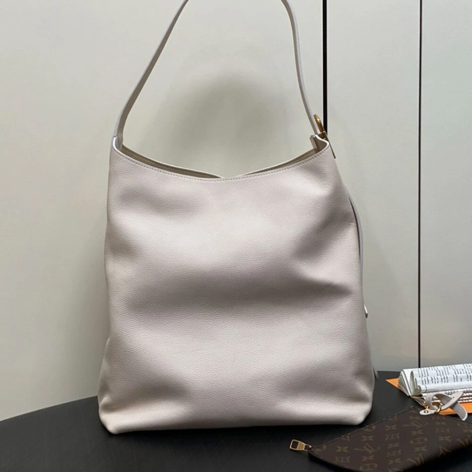 LV Low Key Hobo MM Affordable 326