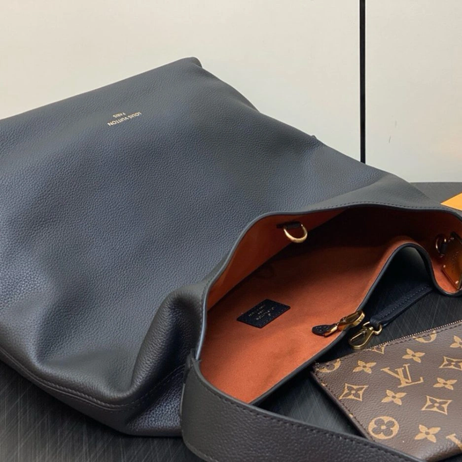 LV Low Key Hobo MM Lightweight 355