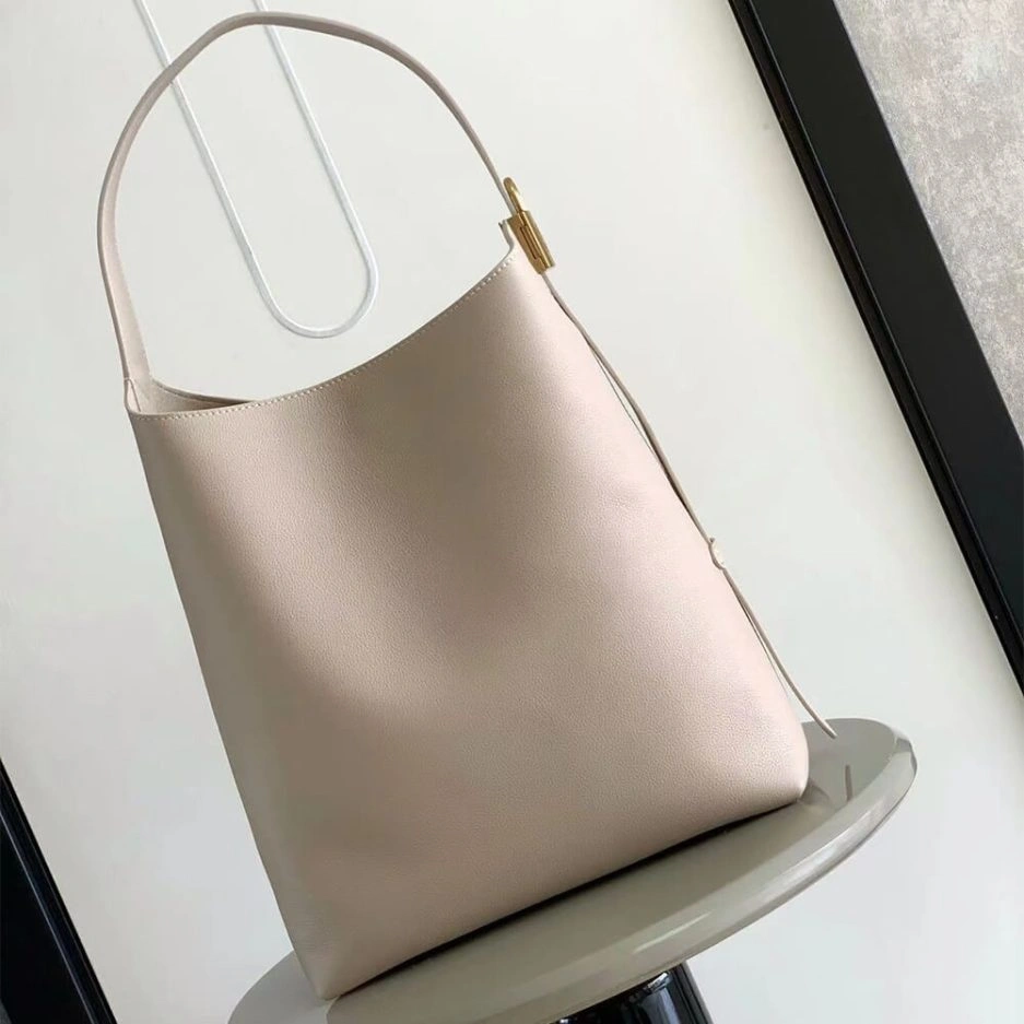 LV Low Key Hobo MM Practical 279