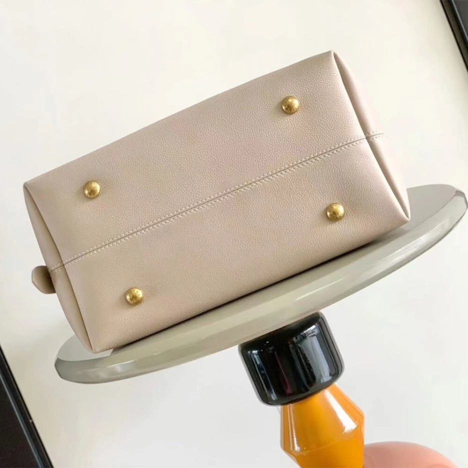 LV Low Key Hobo MM Practical 279
