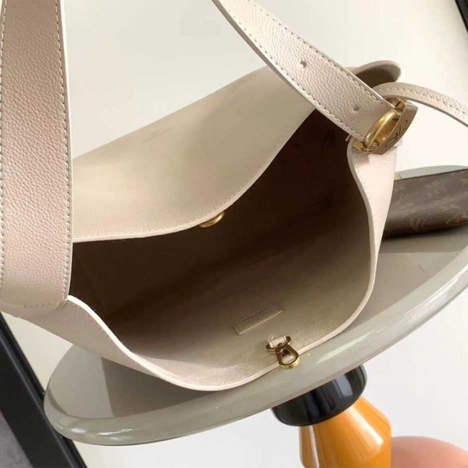 LV Low Key Hobo MM Practical 279
