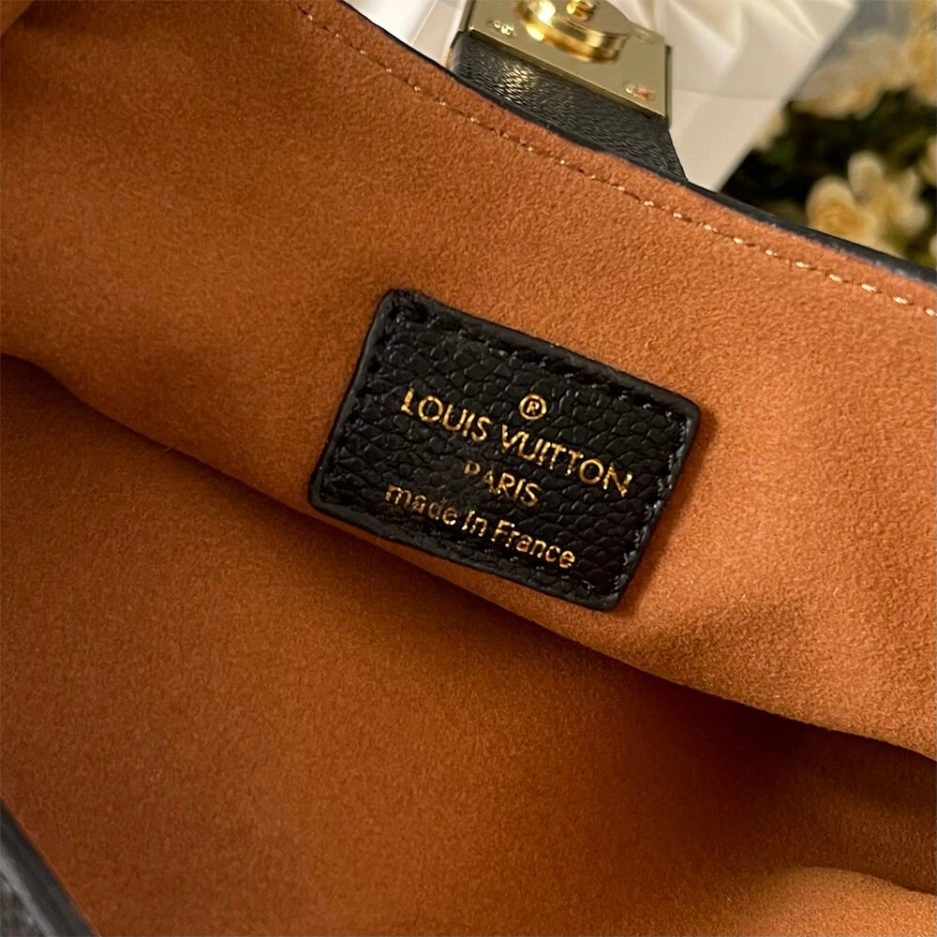 LV Low Key Shoulder Bag Refined 426