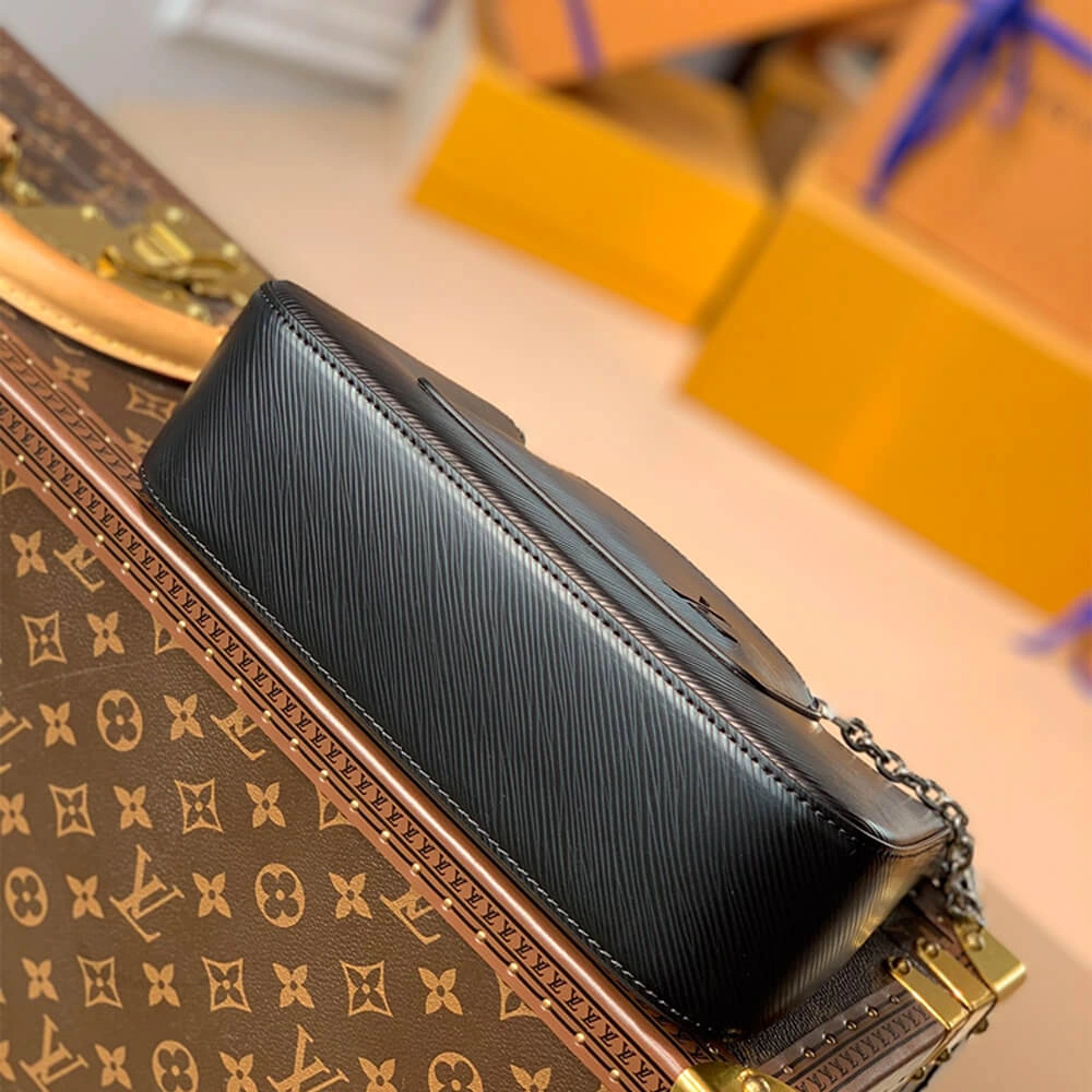 LV MARELLE HANDBAG Refined 580