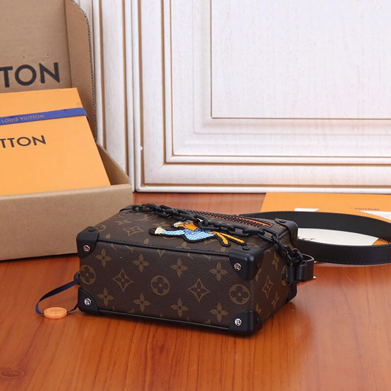 LV Mini  Trunk Effortless 674