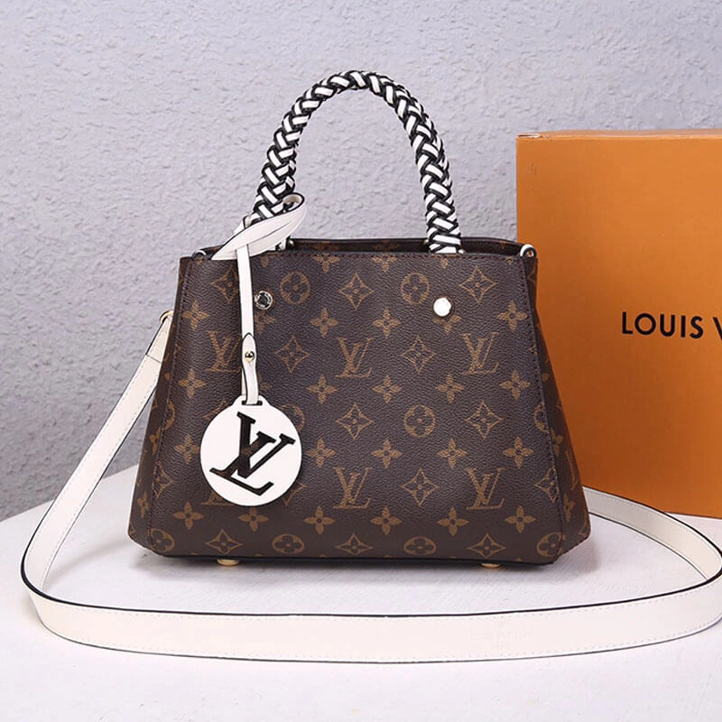 Cozy LV Montaigne BB Handbag 680