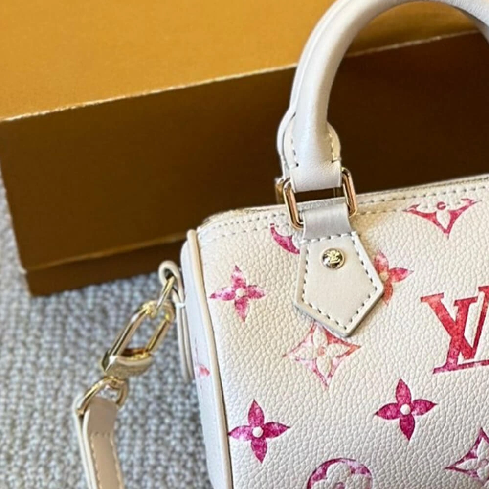 RelaxedFit LV NANO SPEEDY BAG 217