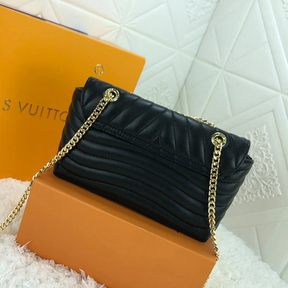 MultiPurpose LV NEW WAVE CHAIN BAG 551