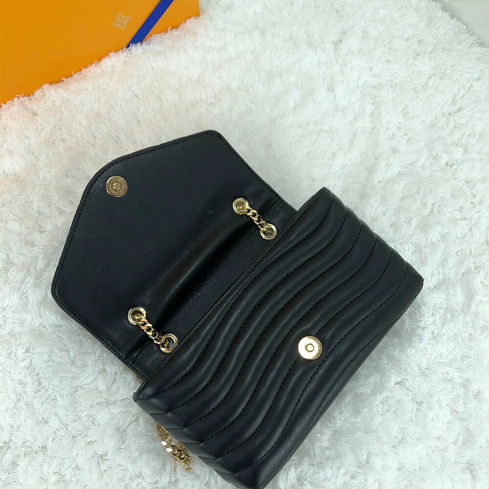 MultiPurpose LV NEW WAVE CHAIN BAG 551