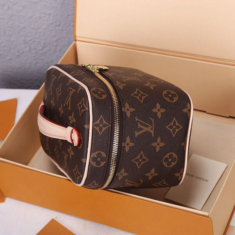 LV Nice Mini Toiletry Pouch Casual 697