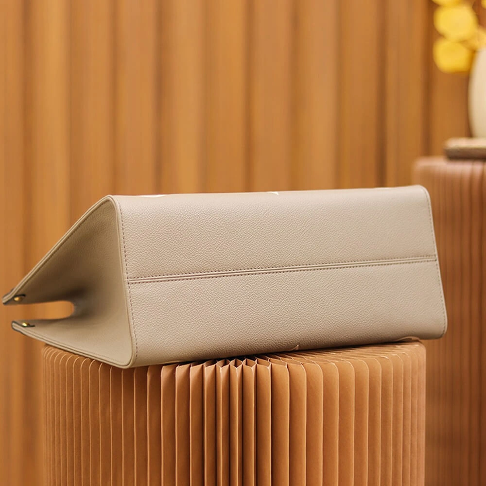 FashionForward LV ONTHEGO MM 550