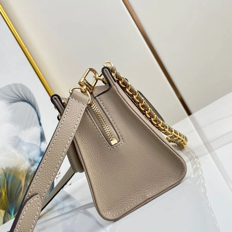 LV OnTheGo East West FashionForward 416