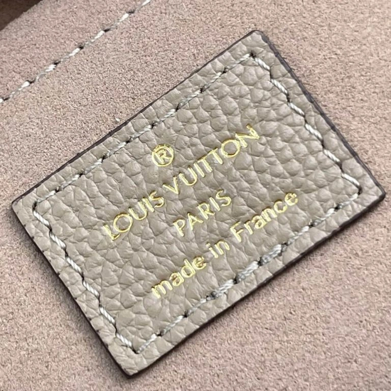 LV OnTheGo East West FashionForward 416