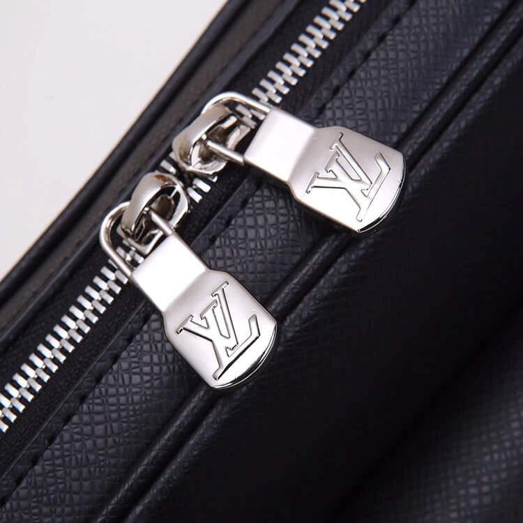 Casual LV Outdoor Messenger 755