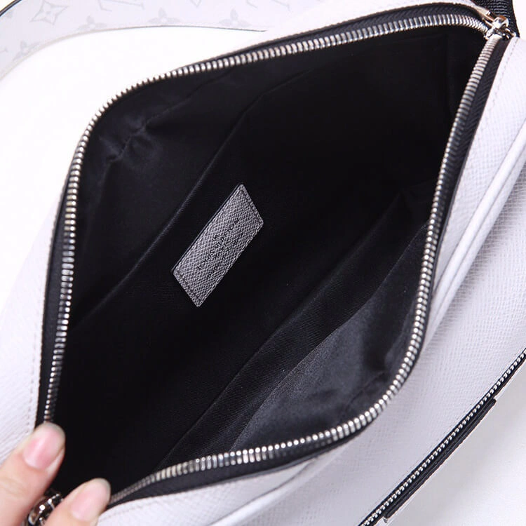 Seasonal LV Outdoor Messenger 782