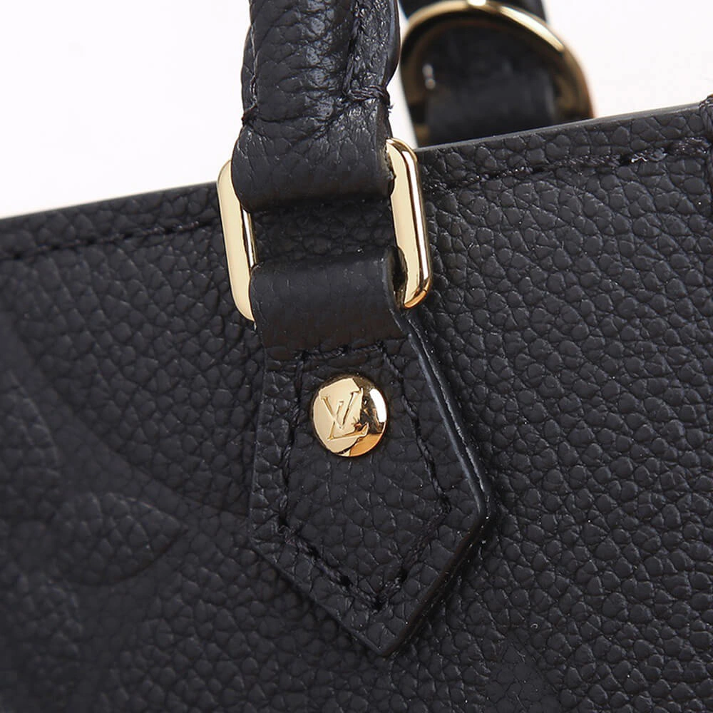 WaterResistant LV PETIT SAC PLAT 543