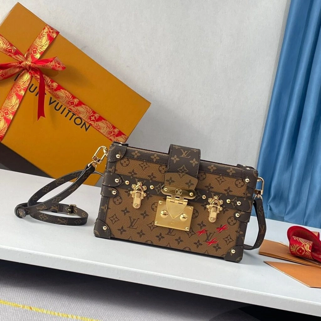 Trendy LV Petite MalleLV Petite Malle 207