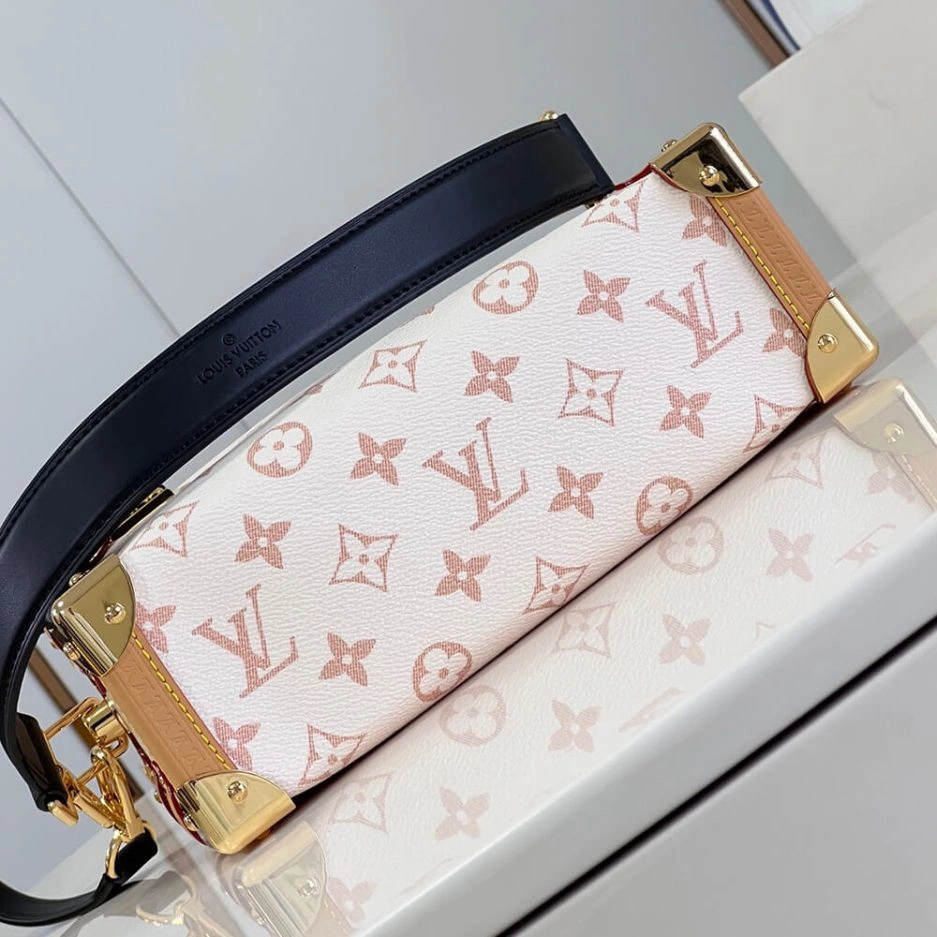 LV Pico Side Trunk Upgraded 273