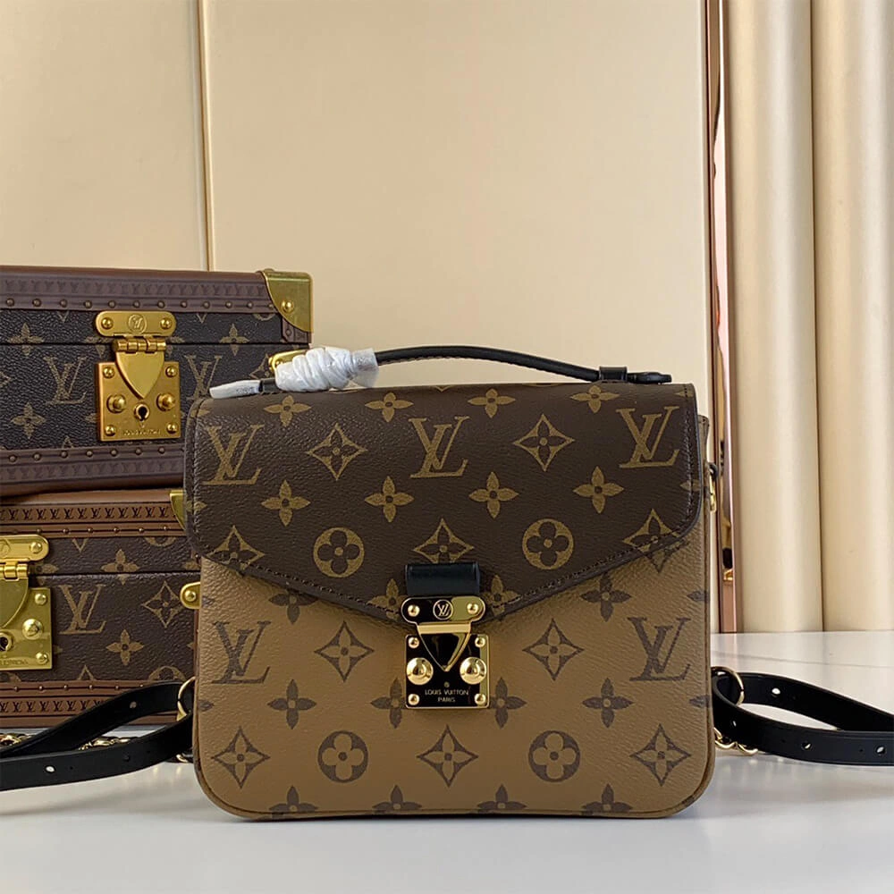 DailyWear LV Pochette Metis Backpack 264