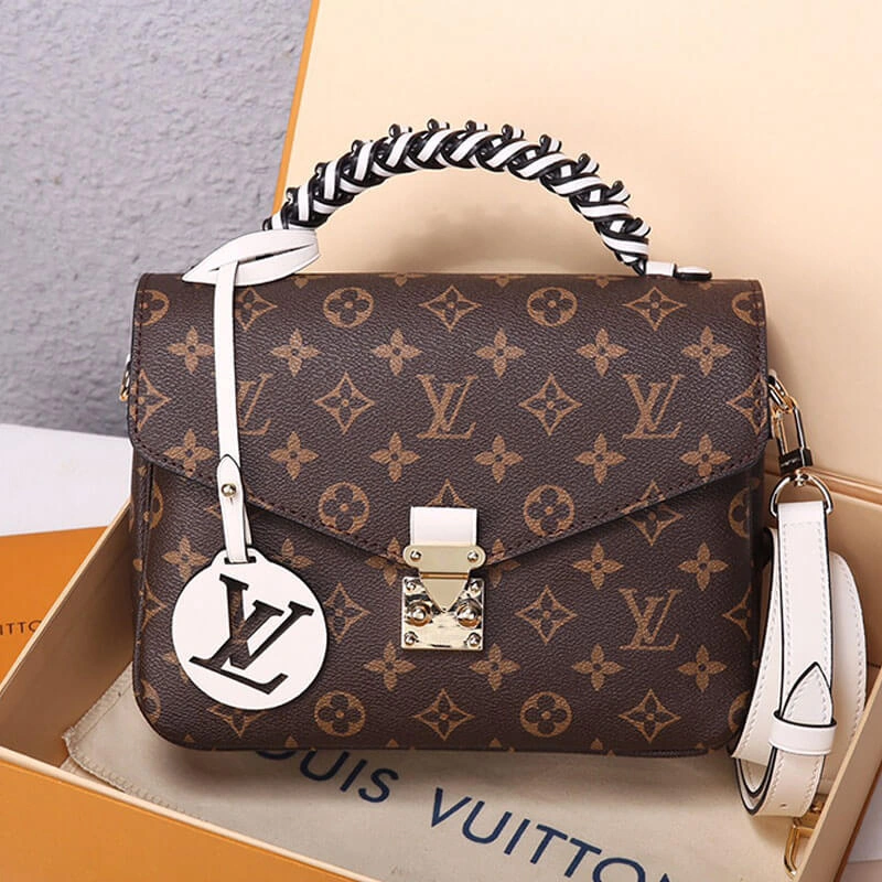 LV Pochette Metis Handbag Flexible 686
