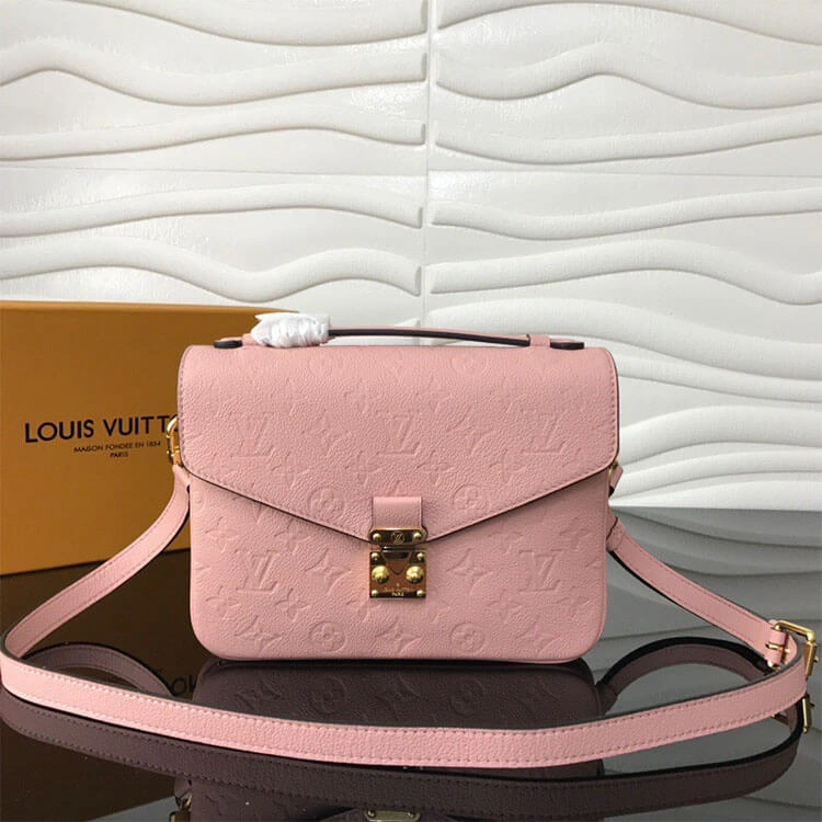 MoistureWicking LV Pochette Metis Handbag 821