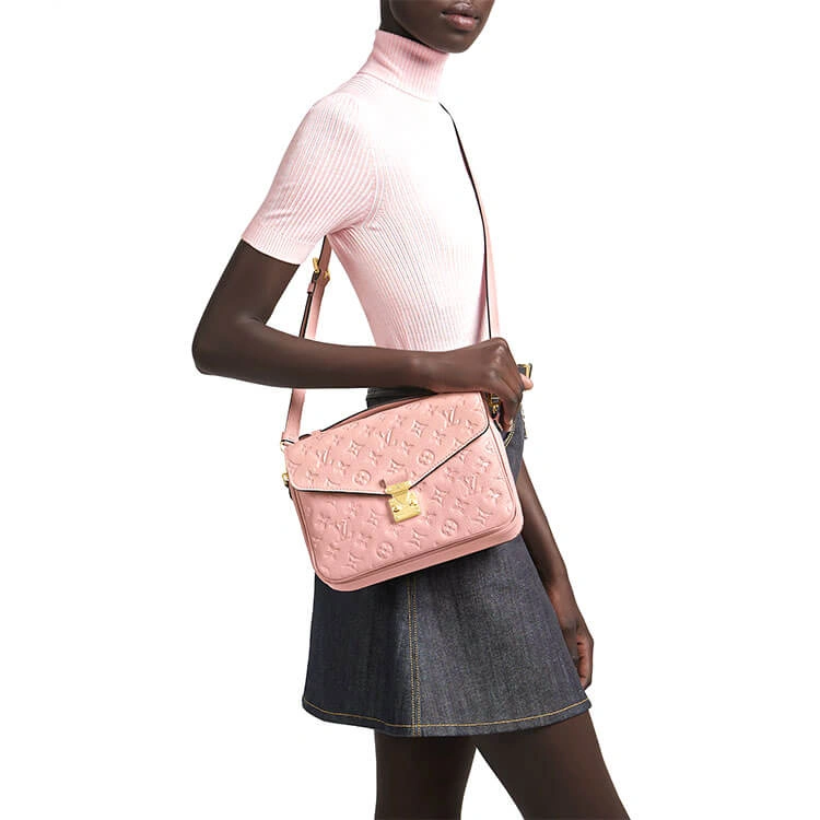 MoistureWicking LV Pochette Metis Handbag 821