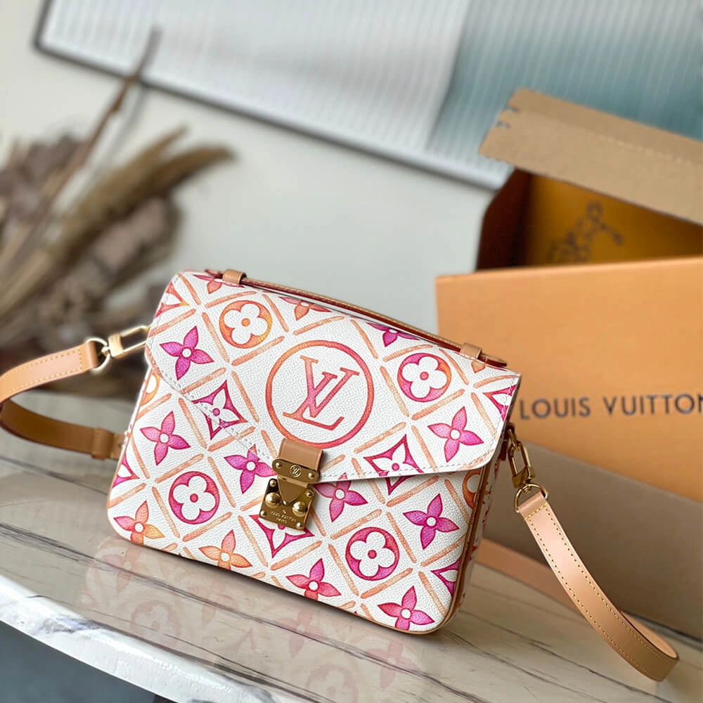 FreshLook LV Pochette Metis 231
