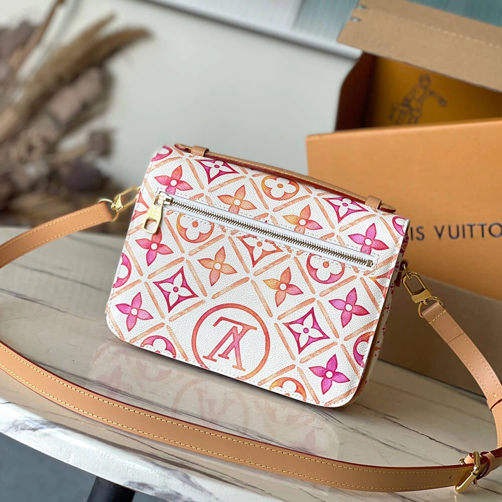 FreshLook LV Pochette Metis 231