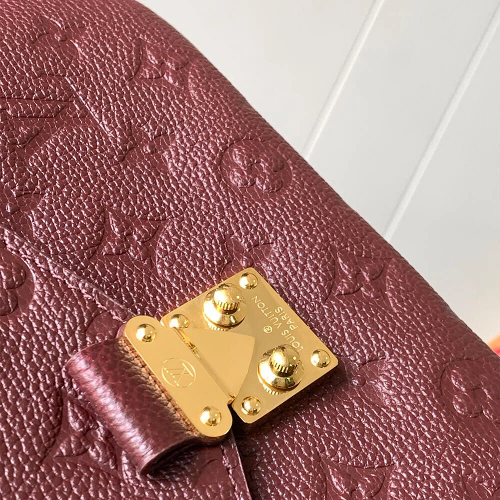 LV Pochette Metis WellDesigned 169