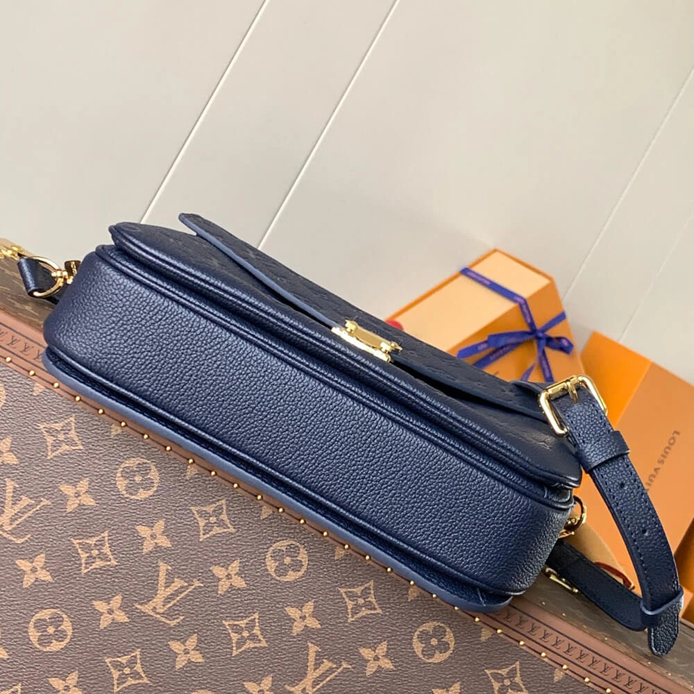 LV Pochette Metis WeatherProof 176