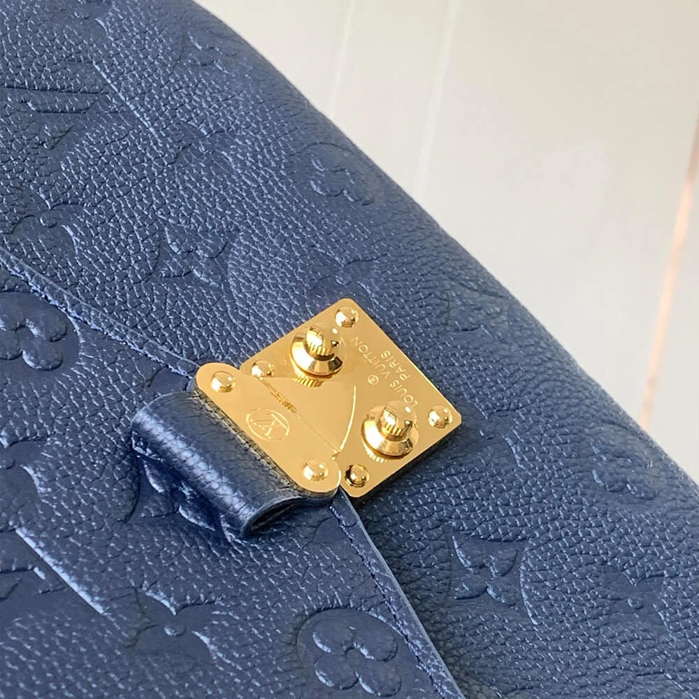 LV Pochette Metis WeatherProof 176