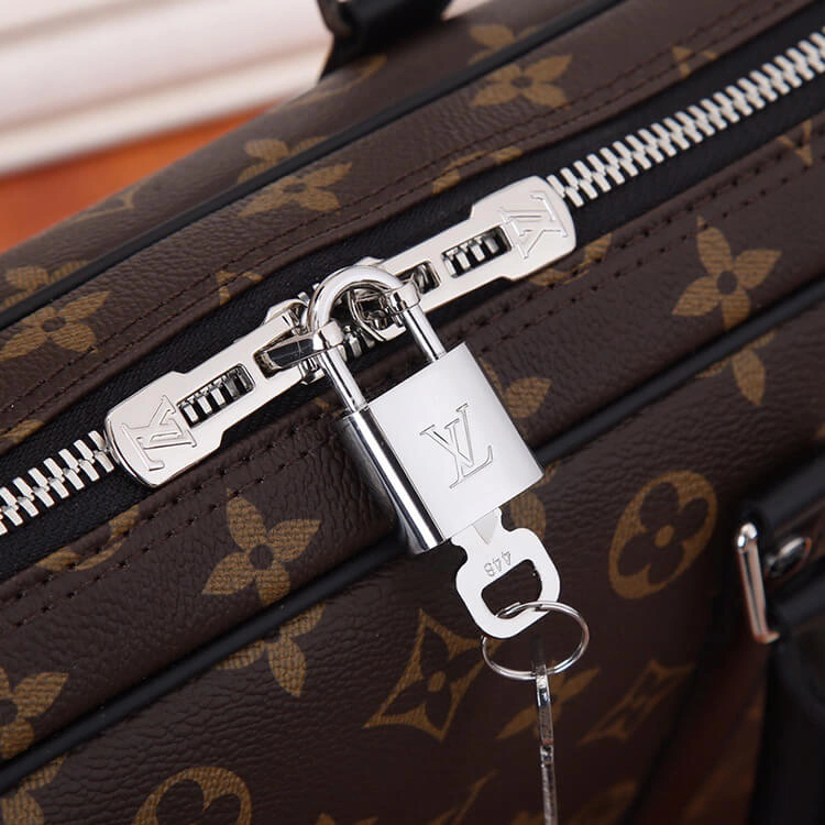 LV Porte-Documents Voyage PM Comfortable 759