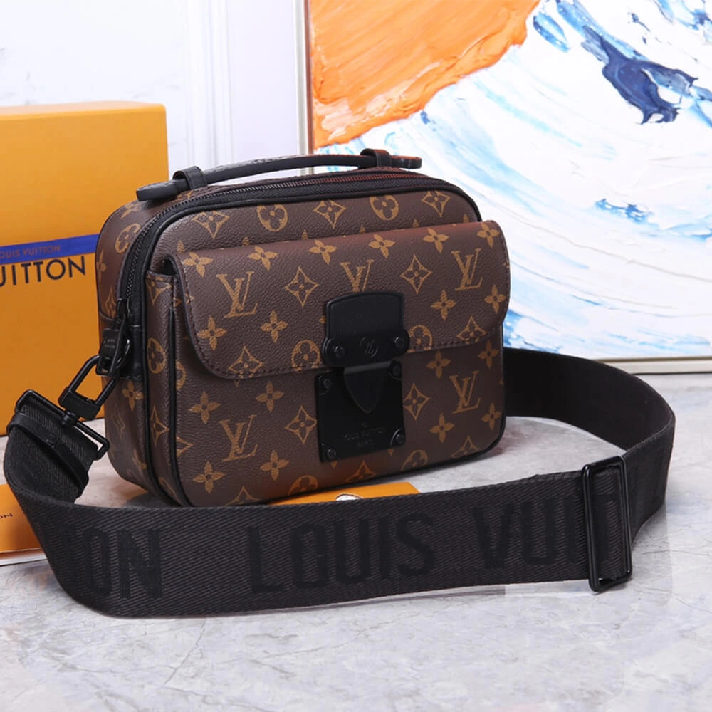 LV S LOCK MESSENGER Versatile 477