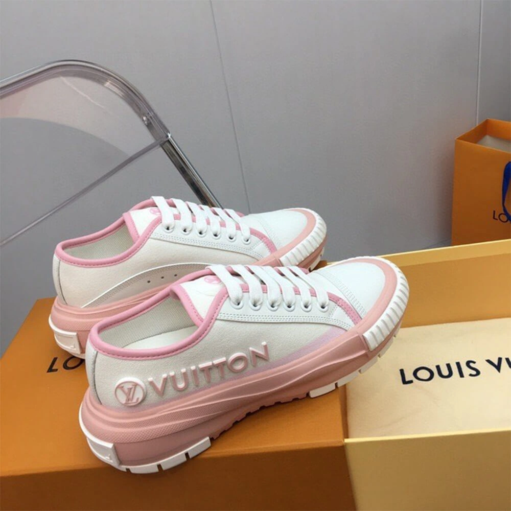 Affordable LV SQUAD SNEAKER 30