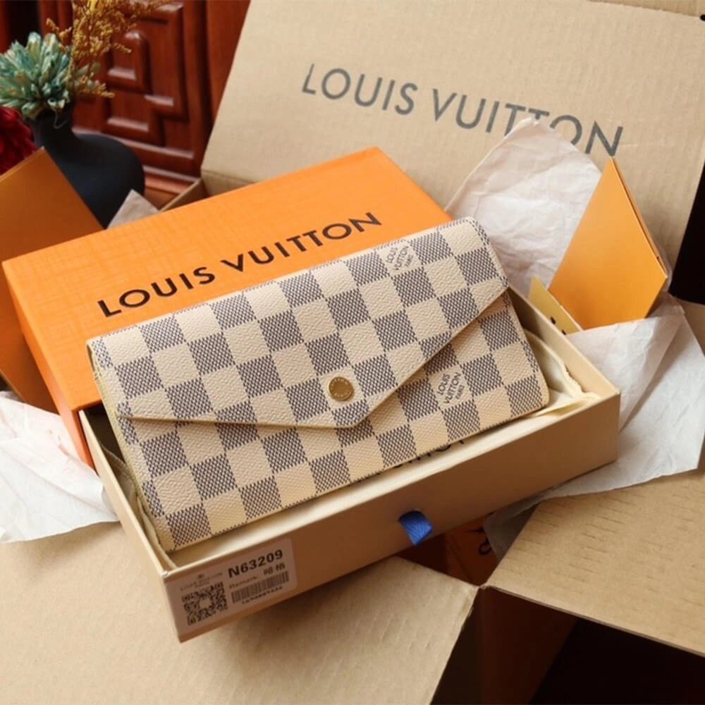 SunProtective LV Sarah Wallet 216