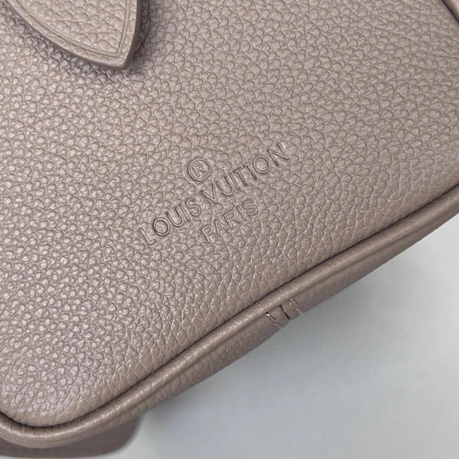 LV Speedy Bandoulière Snug 312