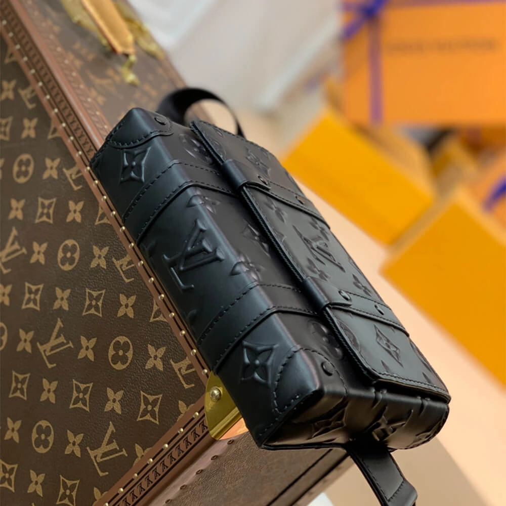 Resilient LV TRUNK SLINGBAG 474