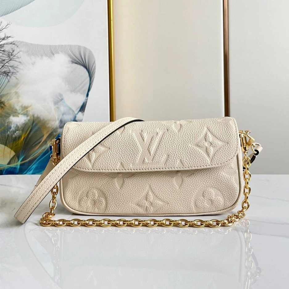 ComfortFit LV Wallet On Chain Ivy 364