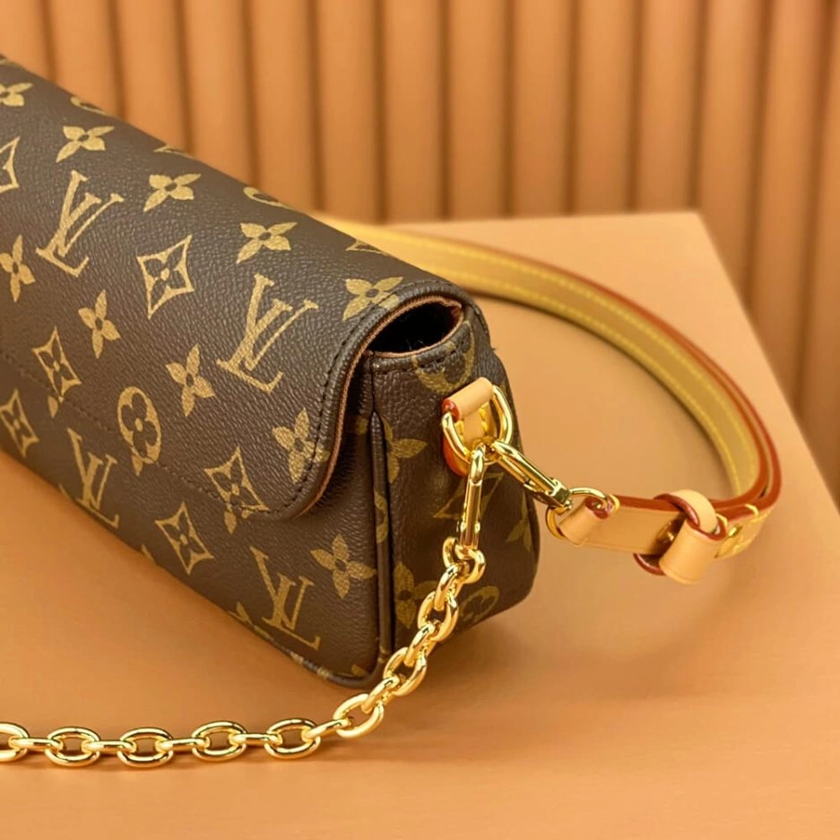 Versatile LV Wallet On Chain Ivy 365